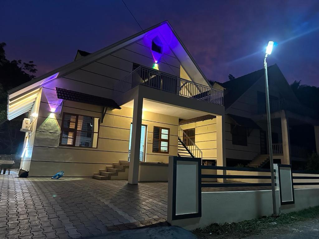 Snow White Villas Athirappilly Exterior photo